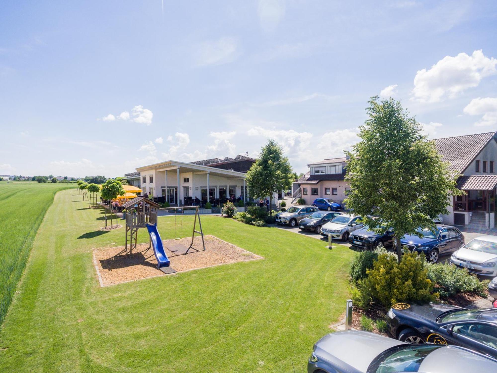 Cafe & Wein Gaestehaus Kurz ไฮล์บรอนน์ ภายนอก รูปภาพ